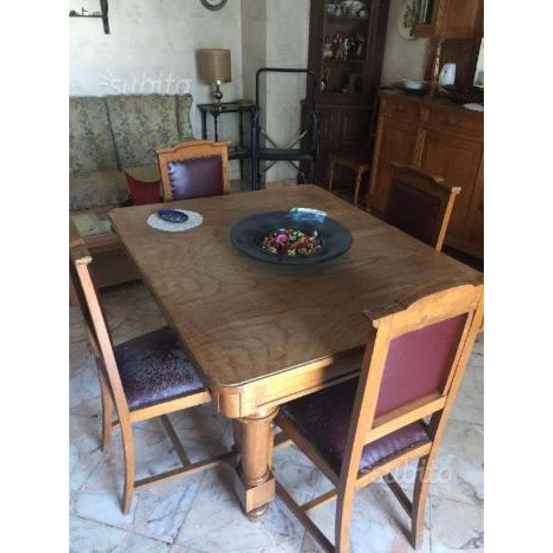 Tavolo in puro legno con 6 sedie in pelle